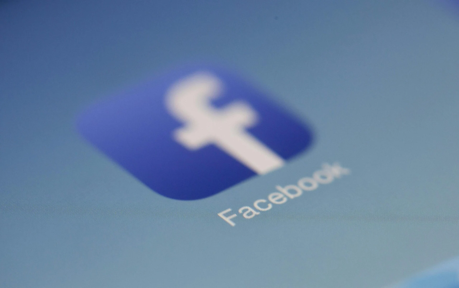 Ingeniería social en Facebook: análisis completo