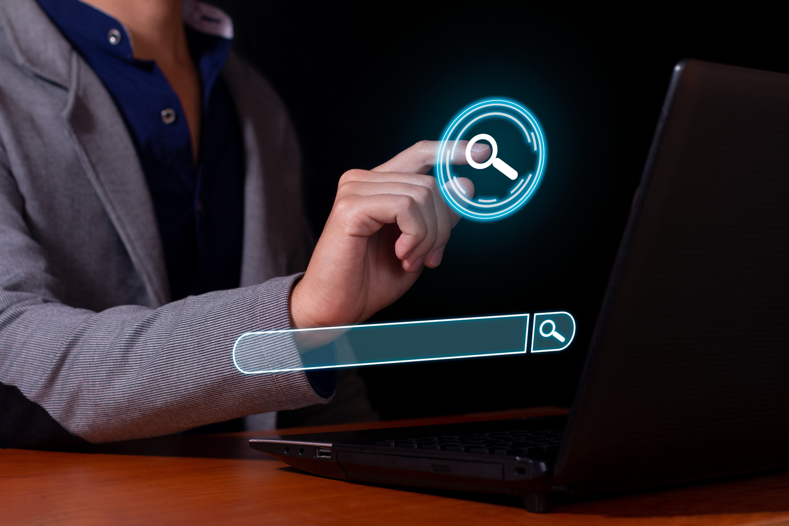 PageRank and Its Relationship with Social Media