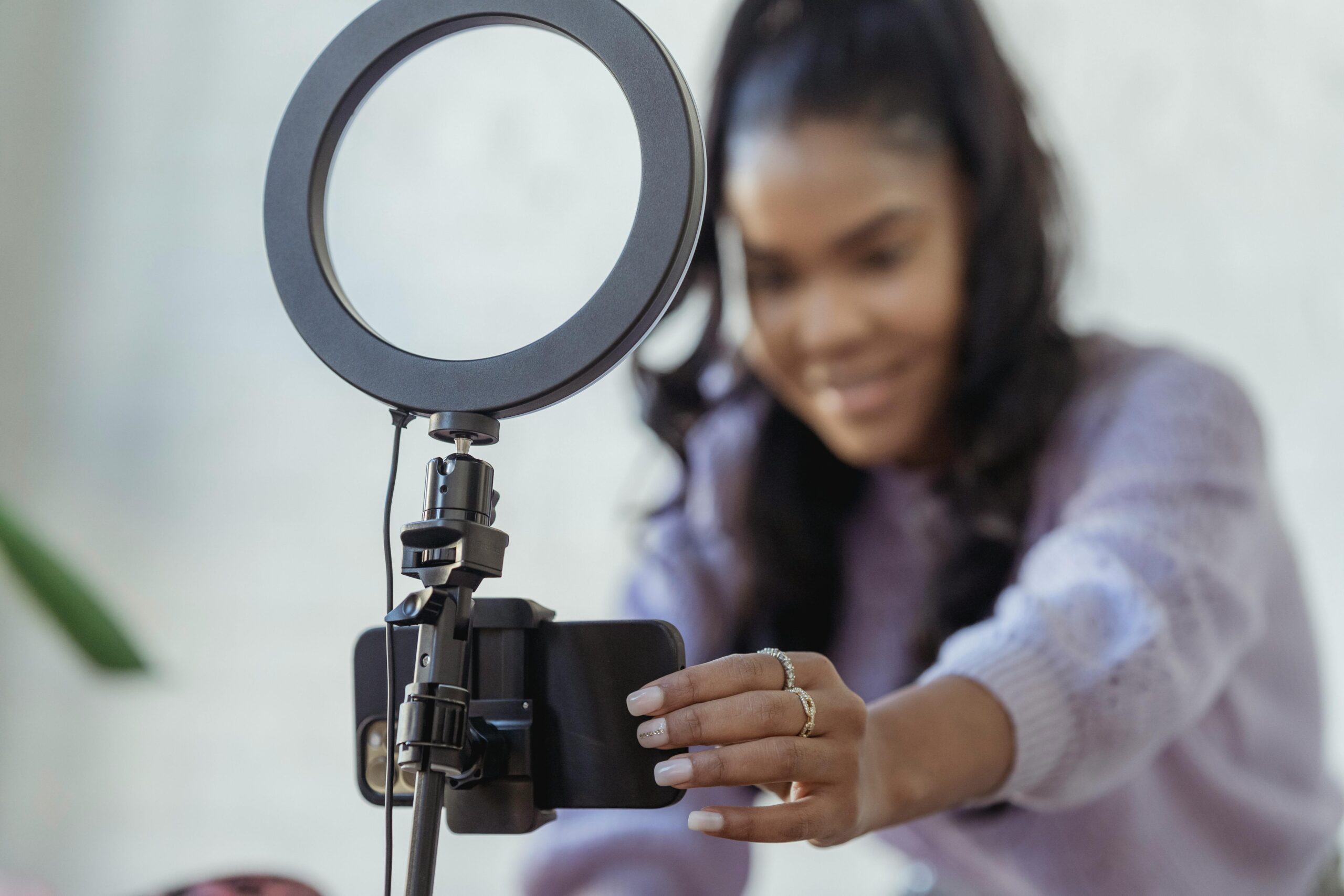 Inbound Marketing: Attract, Convert, and Retain Customers Organically