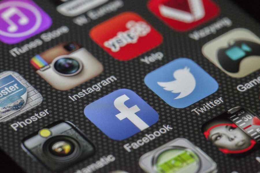 The Evolution of Social Media Sales Channels: How to Adapt to a Constantly Changing Market